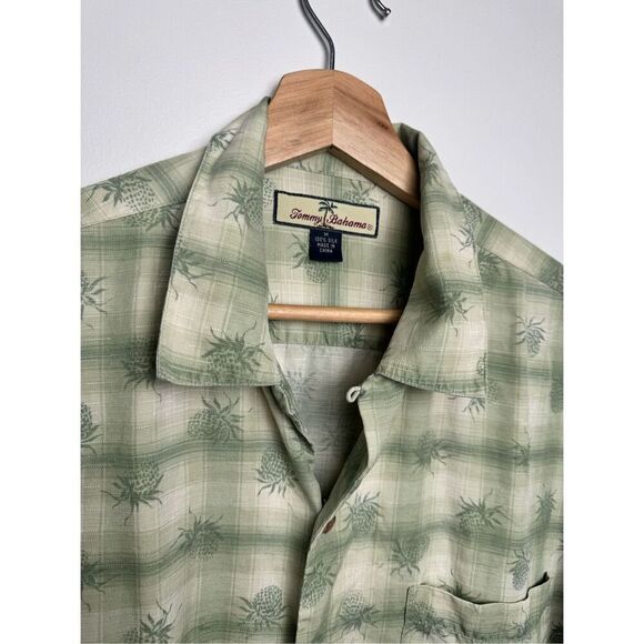 Tommy Bahama Silk Short Sleeve Wood Button‎ Green Pineapple Hawaii Shirt size M - Picture 13 of 15